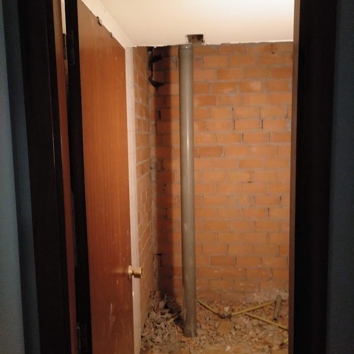 Sustitución de muro de piedra por ladrillo